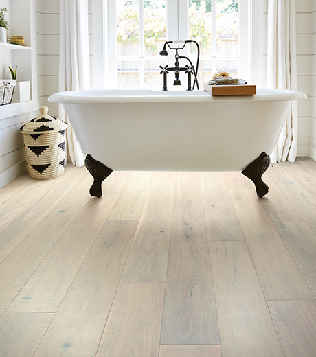 Bathtub from Green Carpet Co. - The Flooring Connection in San Antonio